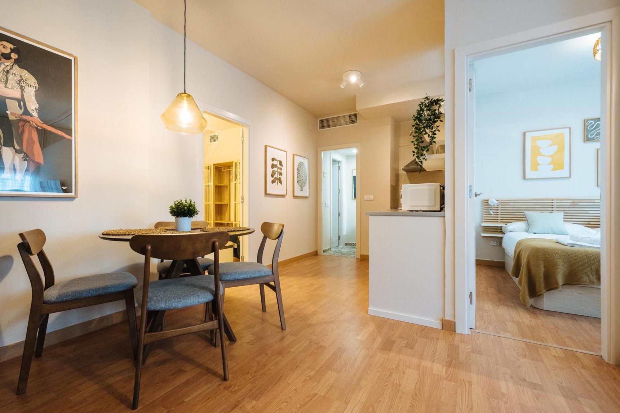 Charming In The Heart Of Triana, Sevilla